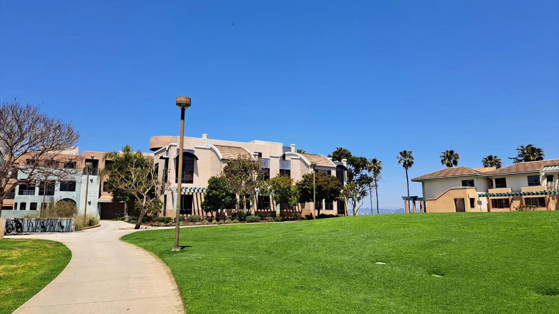 Loyola Marymount University Los Angeles 0*,  United States